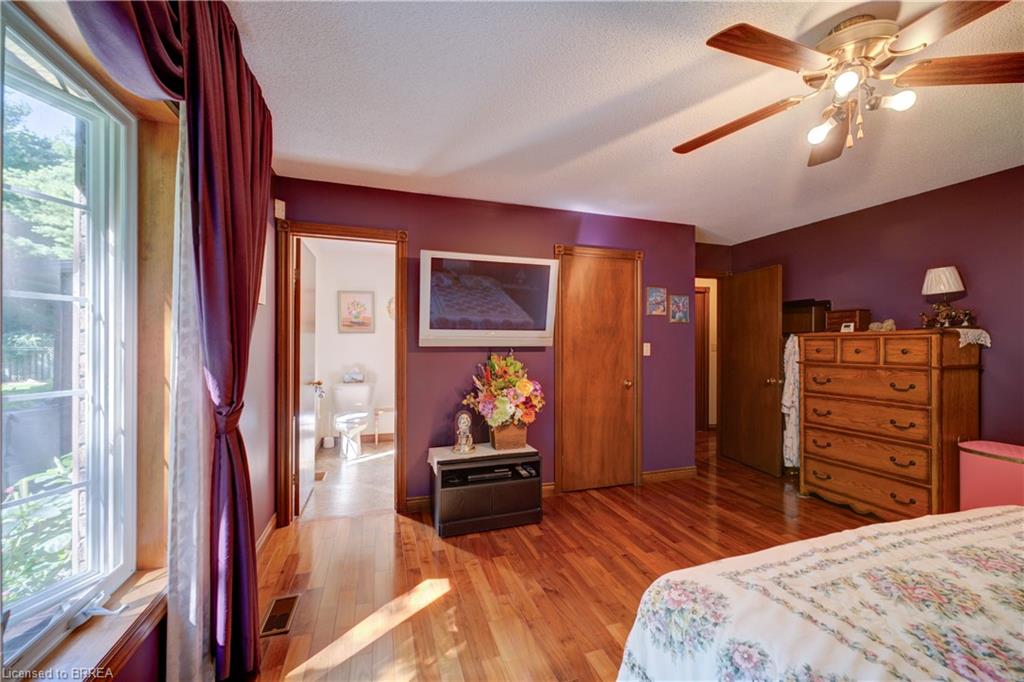 1170 Thompson Road E Property Photo 17