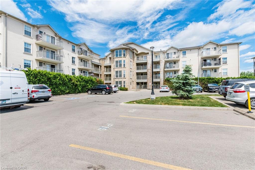 406-1480 Bishops Gate Property Photo 2