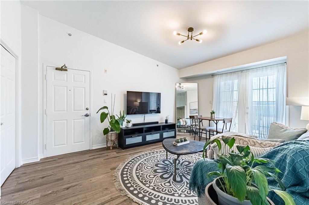 406-1480 Bishops Gate Property Photo 8