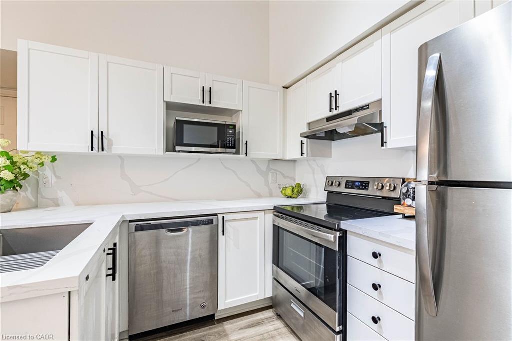 406-1480 Bishops Gate Property Photo 16