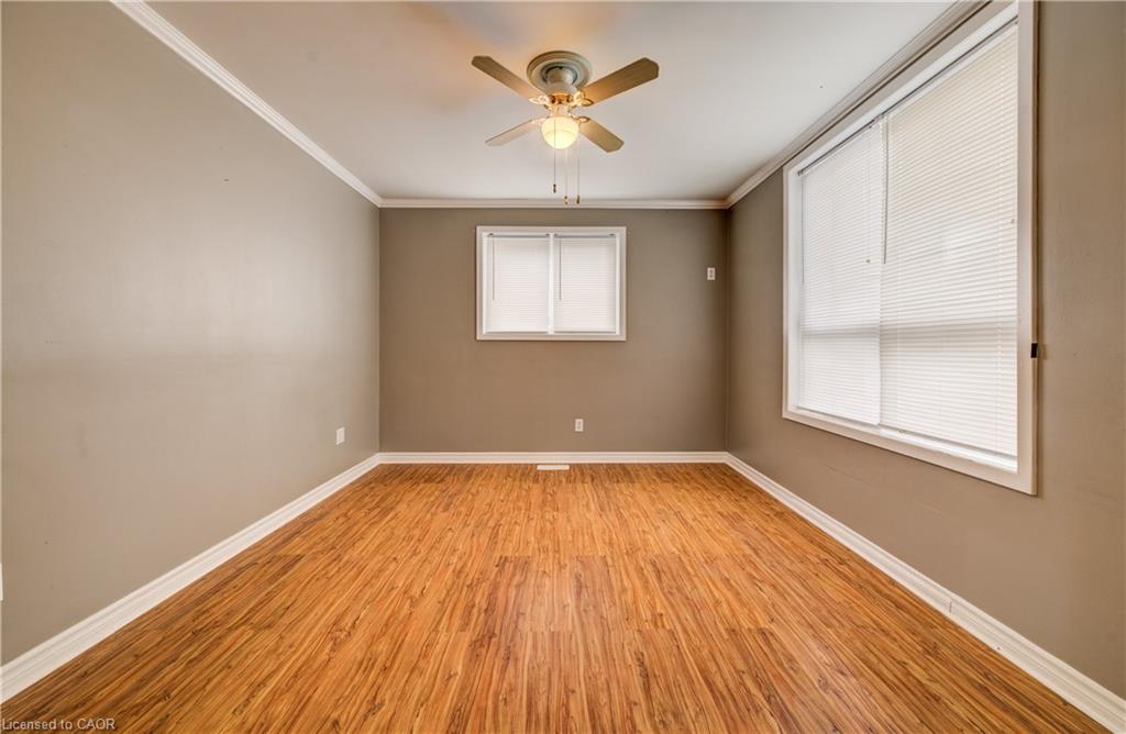 698 King Street W Property Photo 5
