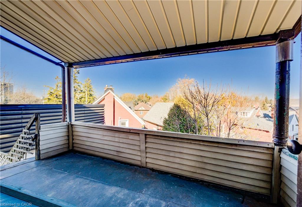 698 King Street W Property Photo 30