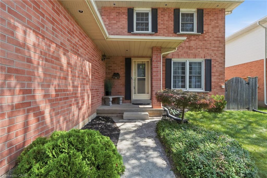 2055 Hunters Wood Drive Property Photo 2