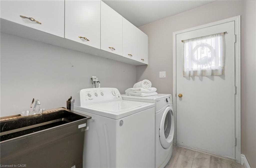 2055 Hunters Wood Drive Property Photo 17