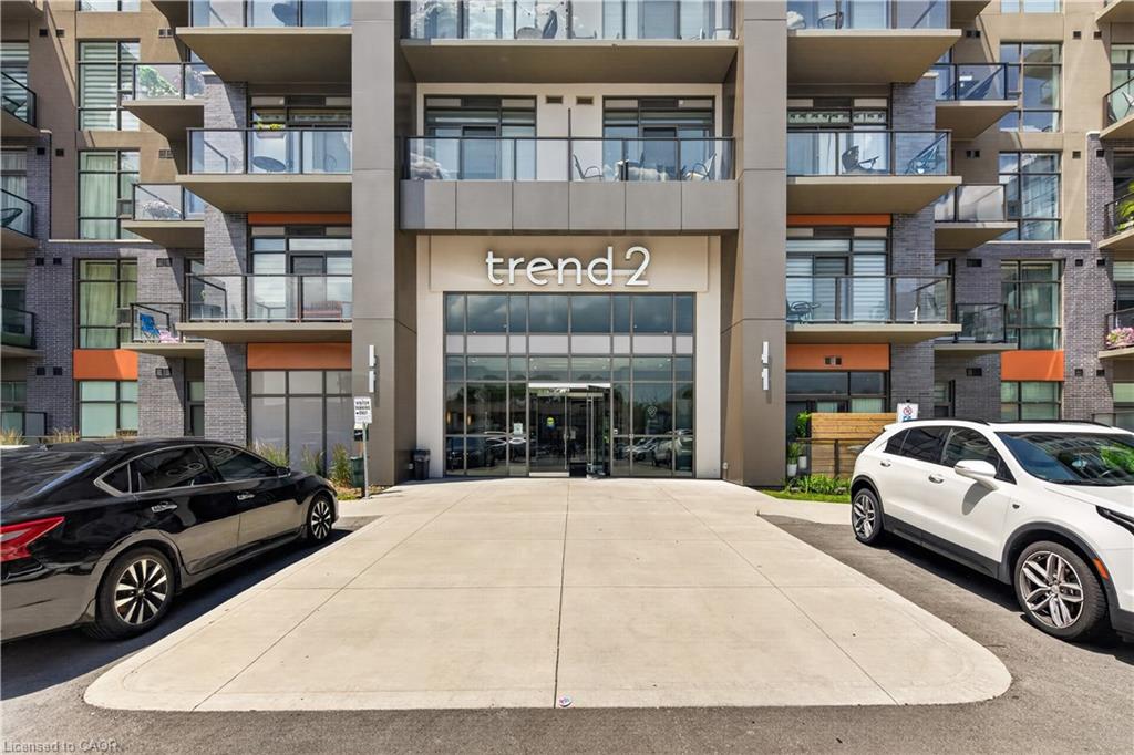 809-460 Dundas Street E Property Photo 2