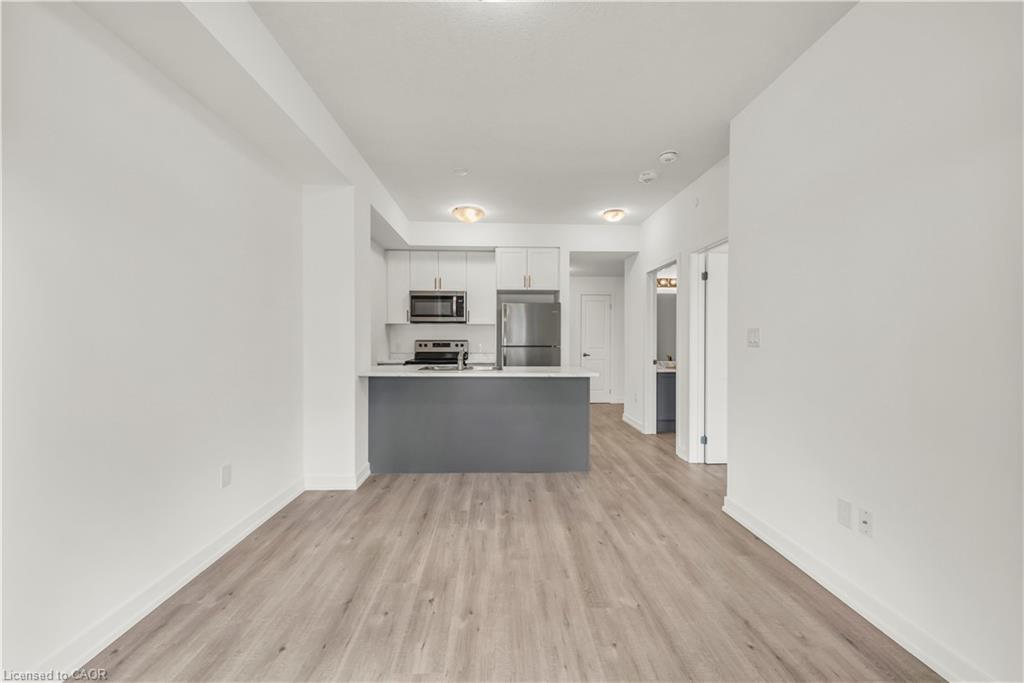 809-460 Dundas Street E Property Photo 11