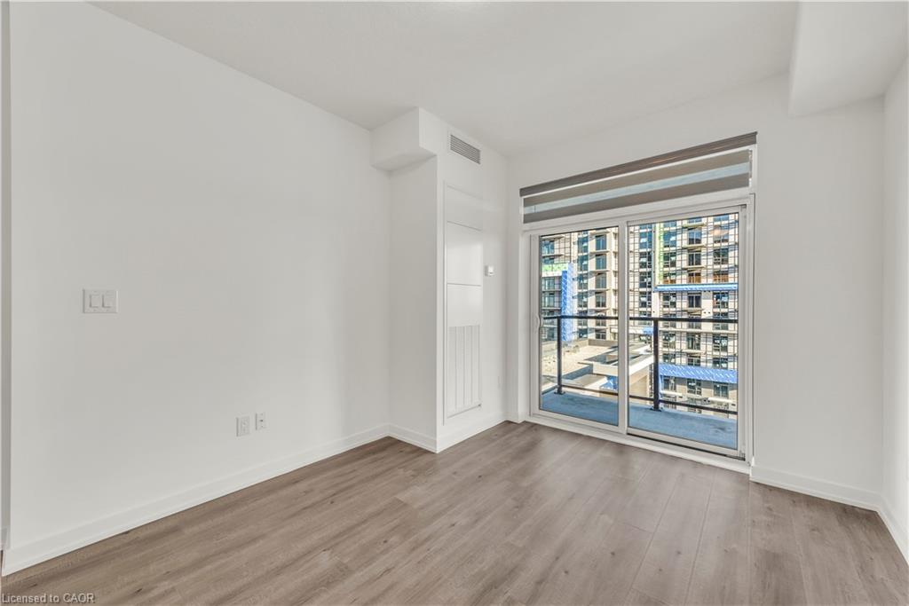 809-460 Dundas Street E Property Photo 15