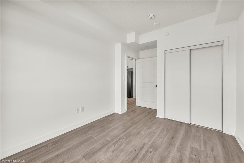 809-460 Dundas Street E Property Photo 17