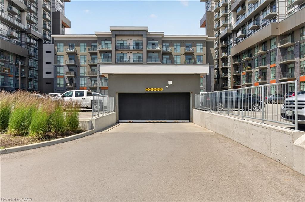 809-460 Dundas Street E Property Photo 28