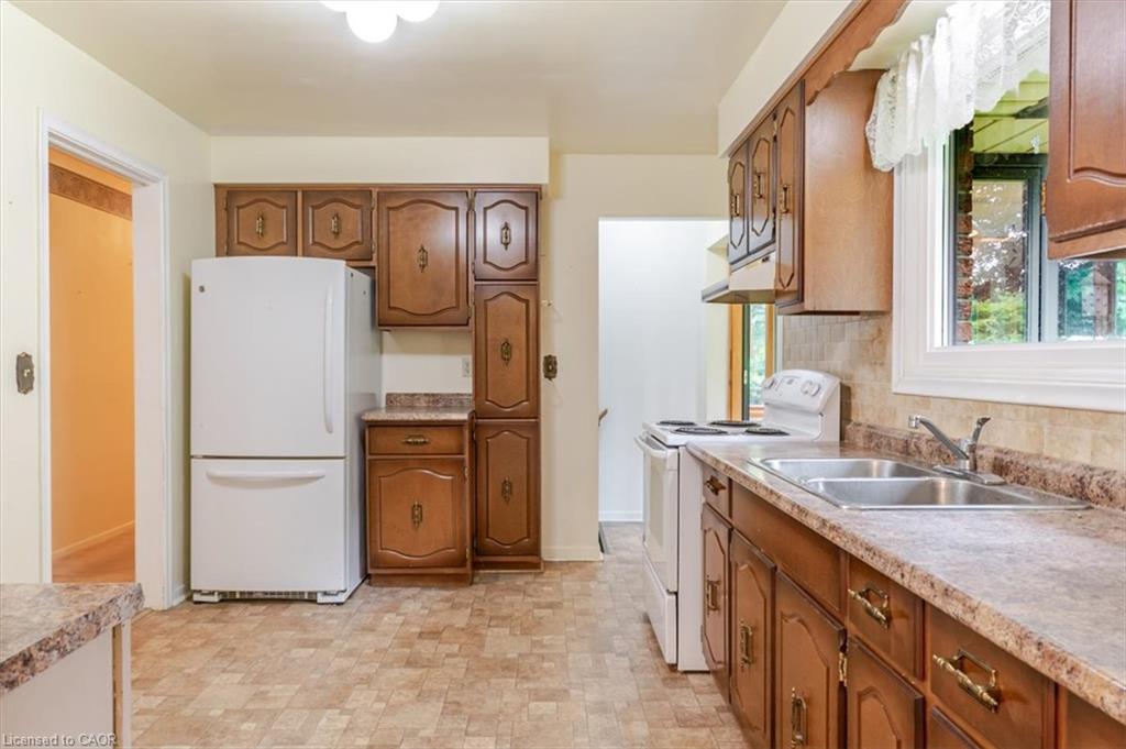 99 Berkley Crescent Property Photo 14