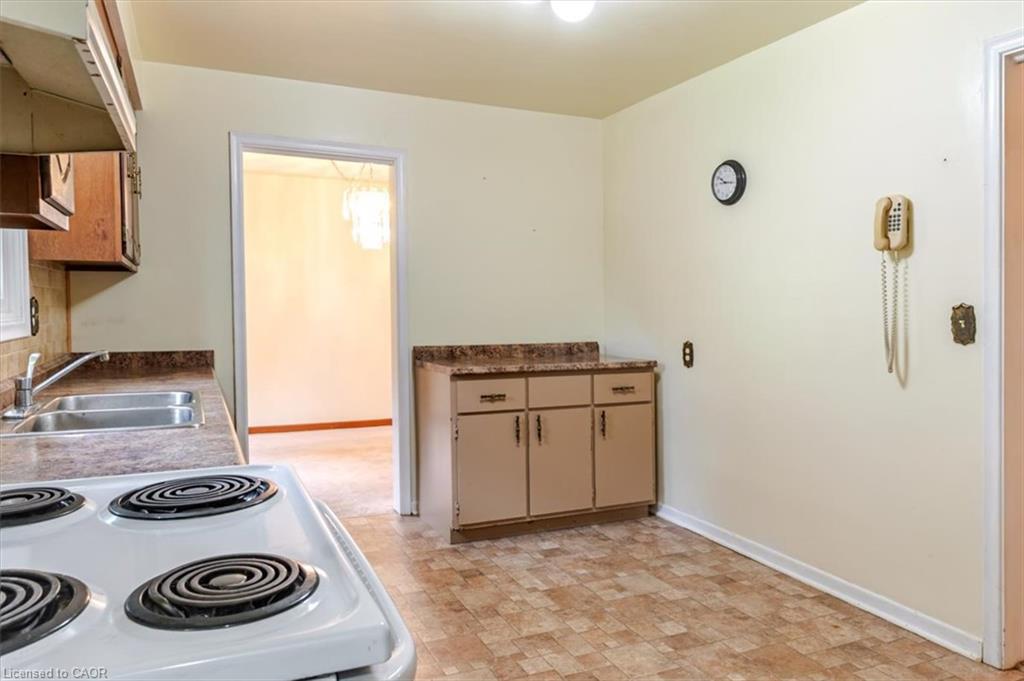 99 Berkley Crescent Property Photo 16