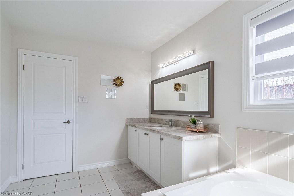 47 Hawke Crescent Property Photo 24