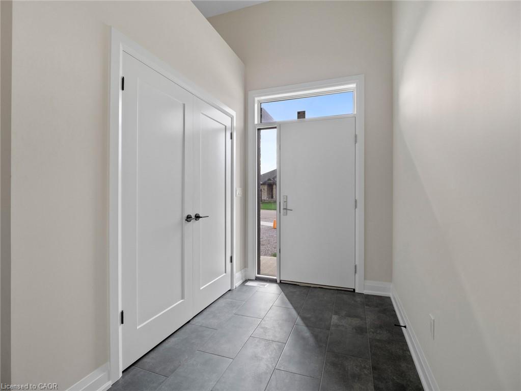 118 Willowbrook Drive Property Photo 4