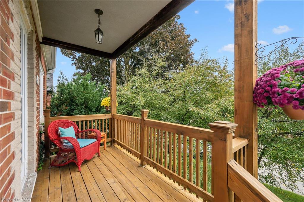 194 Grove Street Property Photo 4