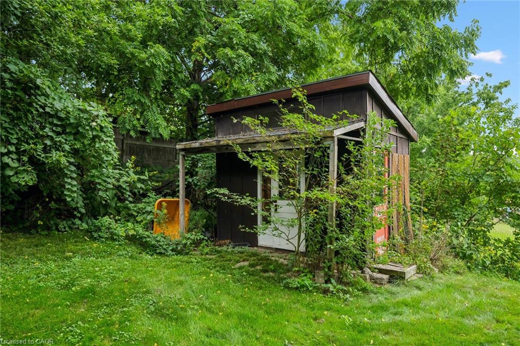 194 Grove Street Property Photo 40