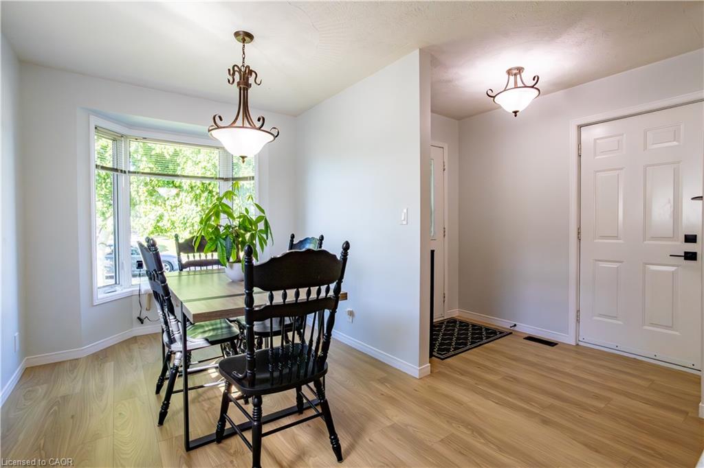 536 St Andrew Street Property Photo 3