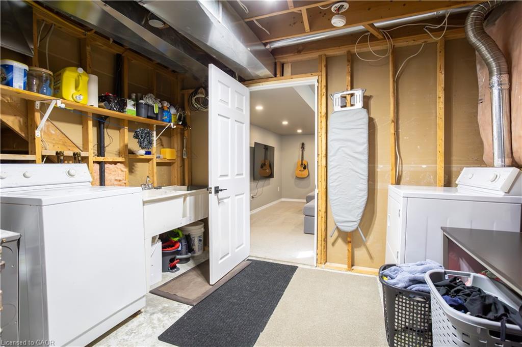 536 St Andrew Street Property Photo 25