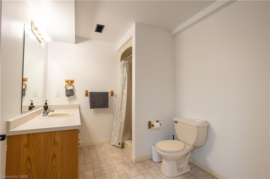 536 St Andrew Street Property Photo 26