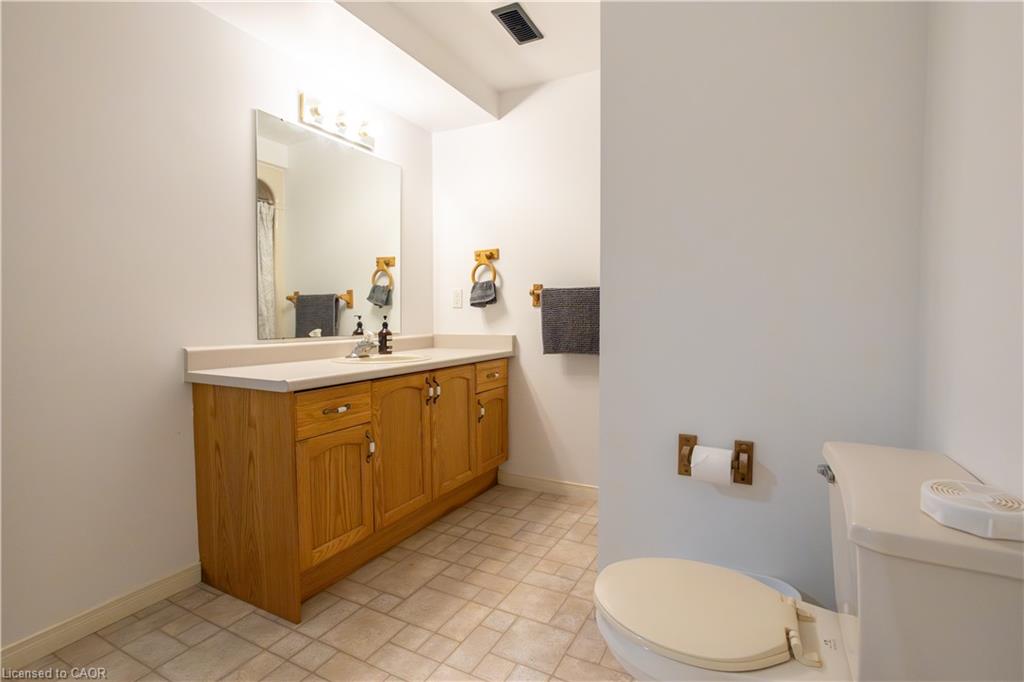 536 St Andrew Street Property Photo 27