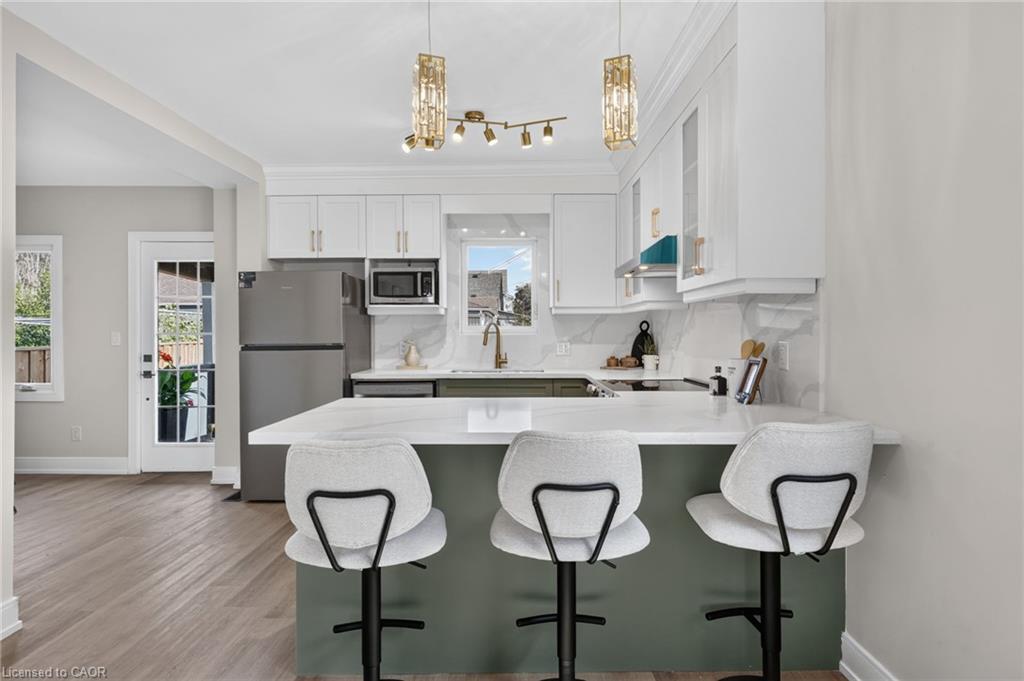 174 London Street N Property Photo 15
