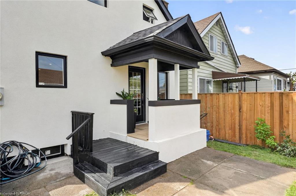 174 London Street N Property Photo 45