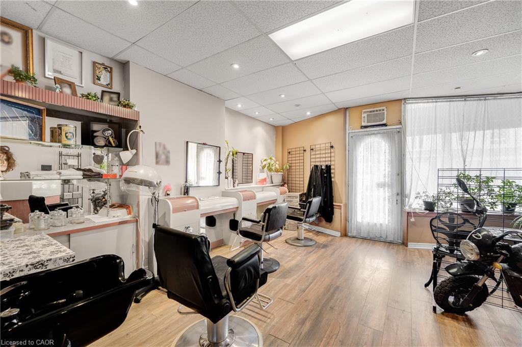 466 Cannon Street E Property Photo 3