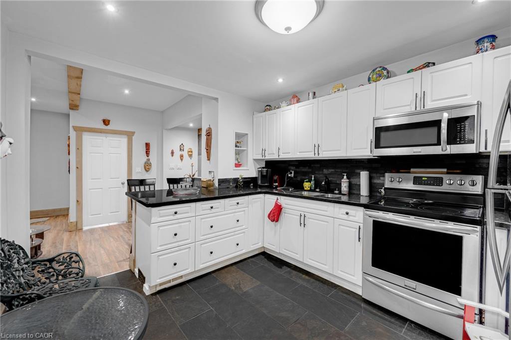 466 Cannon Street E Property Photo 14