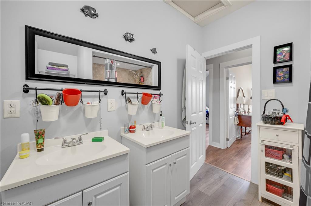 466 Cannon Street E Property Photo 19