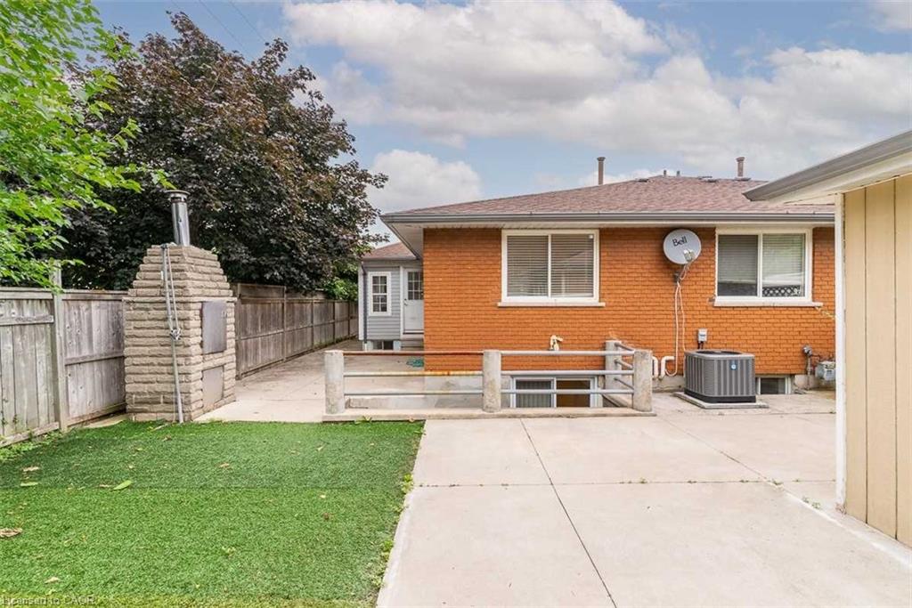 467 Limeridge Road W Property Photo 15