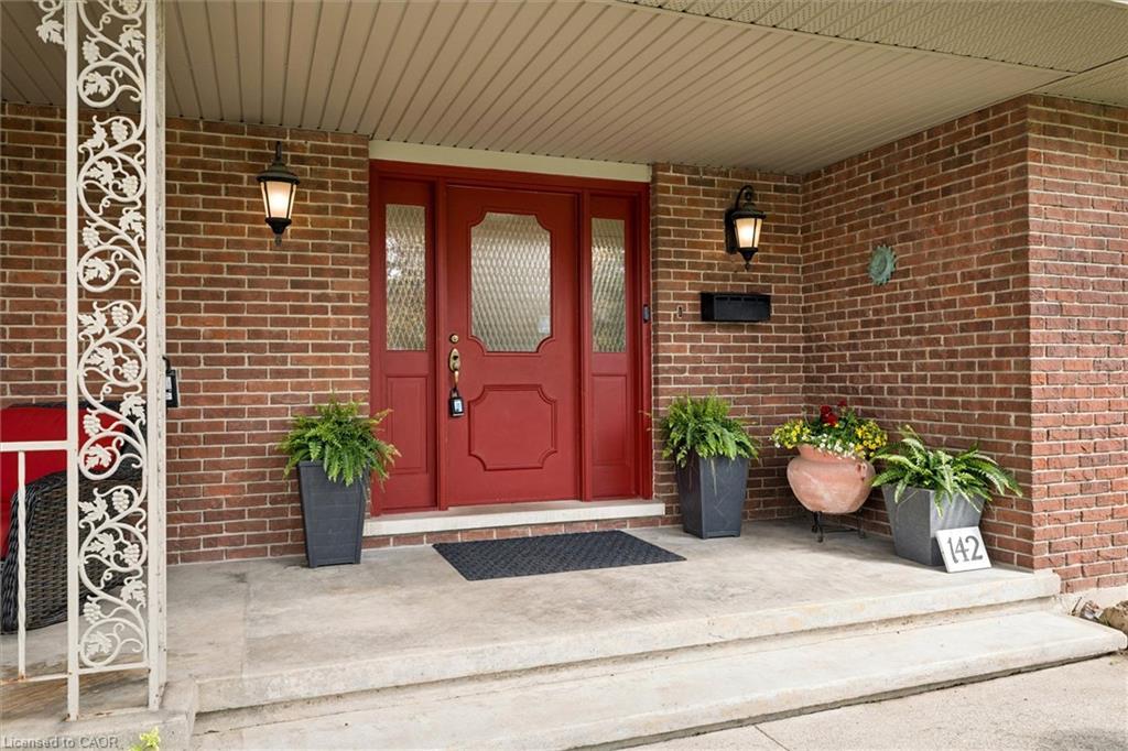 142 Carson Drive Property Photo 4
