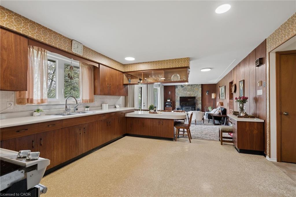 142 Carson Drive Property Photo 14