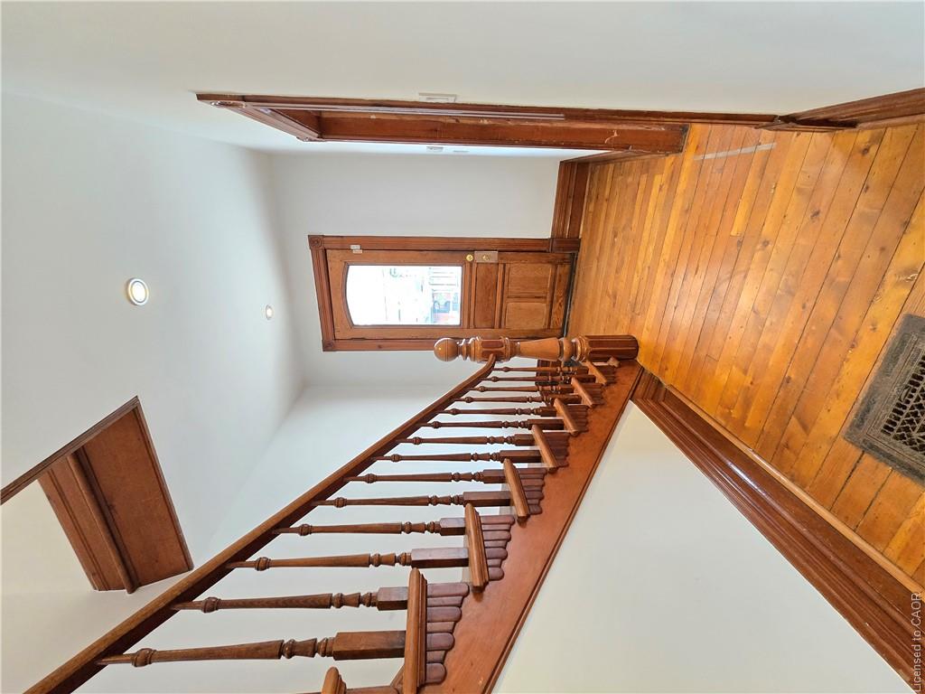 7 Ontario Street Property Photo 2