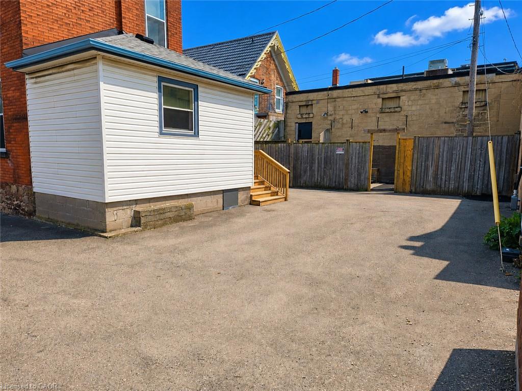 7 Ontario Street Property Photo 19