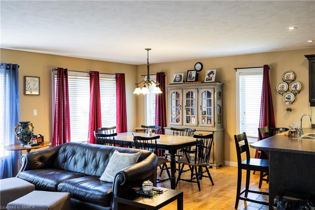 100 Mechanic Street W Property Photo 12