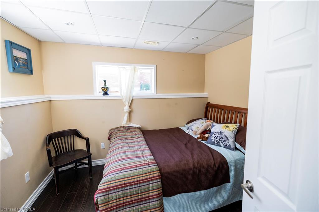 100 Mechanic Street W Property Photo 21