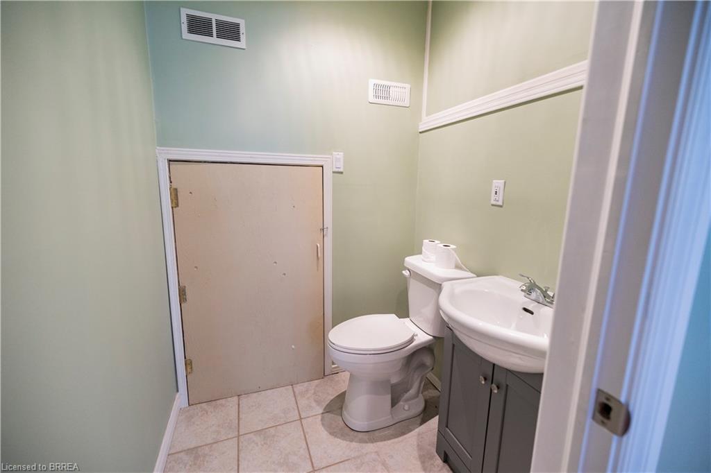 100 Mechanic Street W Property Photo 23