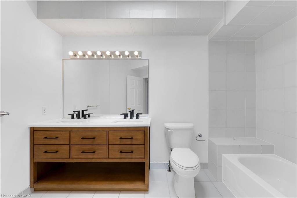 1389 Lakeshore Road Property Photo 32