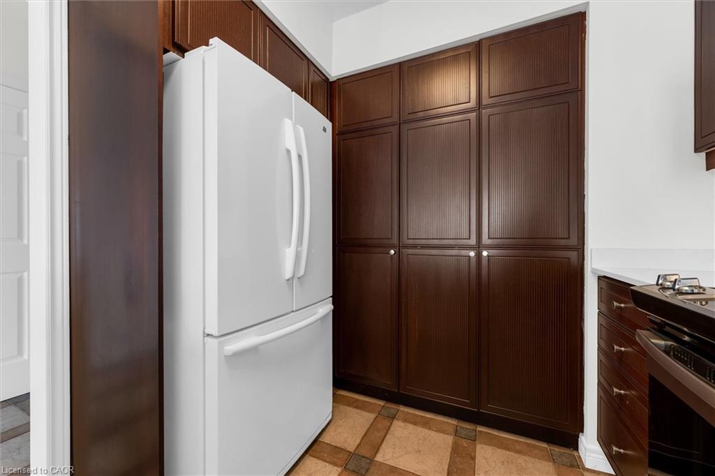 1389 Lakeshore Road Property Photo 46