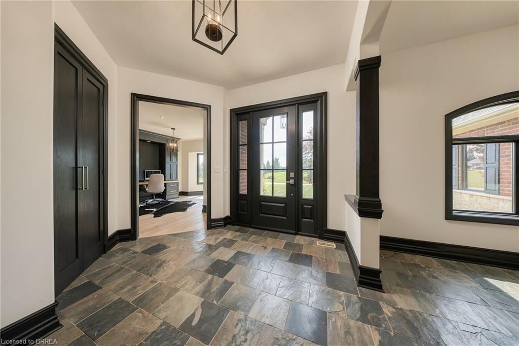 5 Tysons Way Property Photo 4