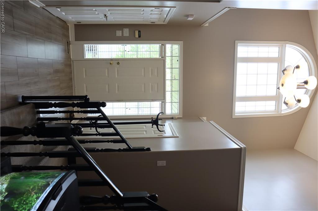 349 Winterberry Boulevard Property Photo 8