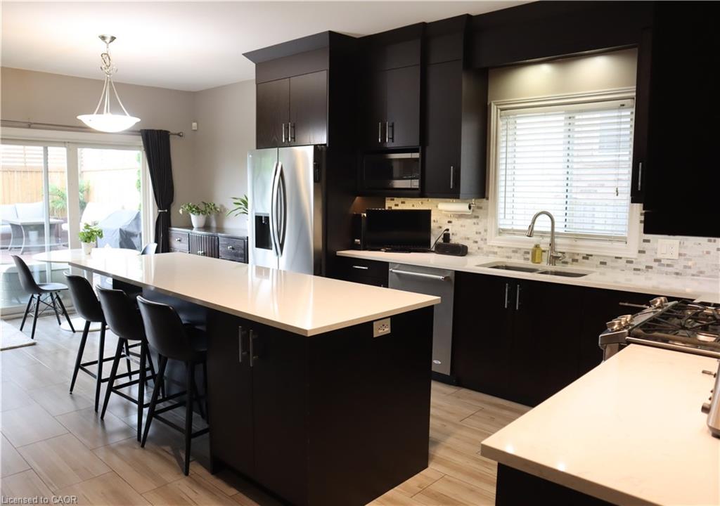 349 Winterberry Boulevard Property Photo 19
