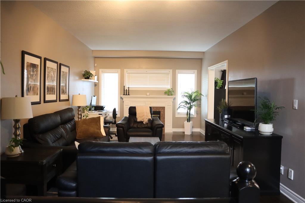 349 Winterberry Boulevard Property Photo 21