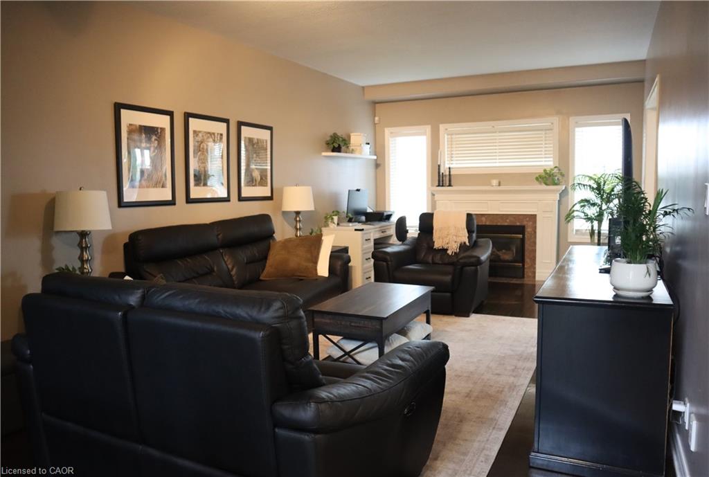 349 Winterberry Boulevard Property Photo 23