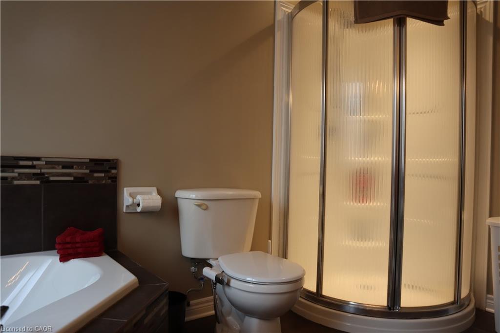 349 Winterberry Boulevard Property Photo 31