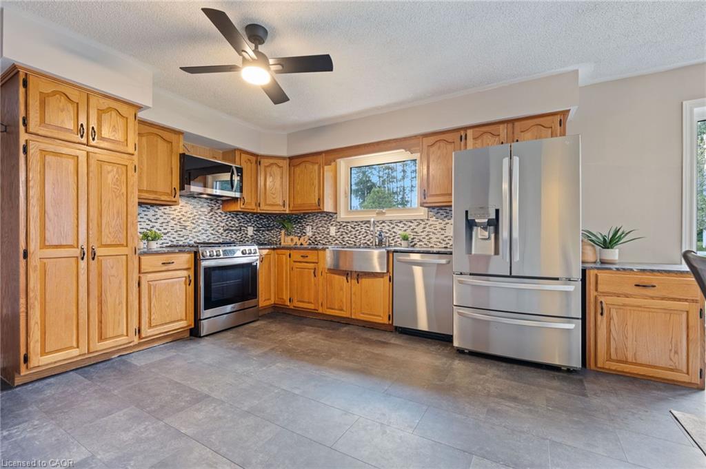 553 Norfolk County Road 21 Property Photo 6