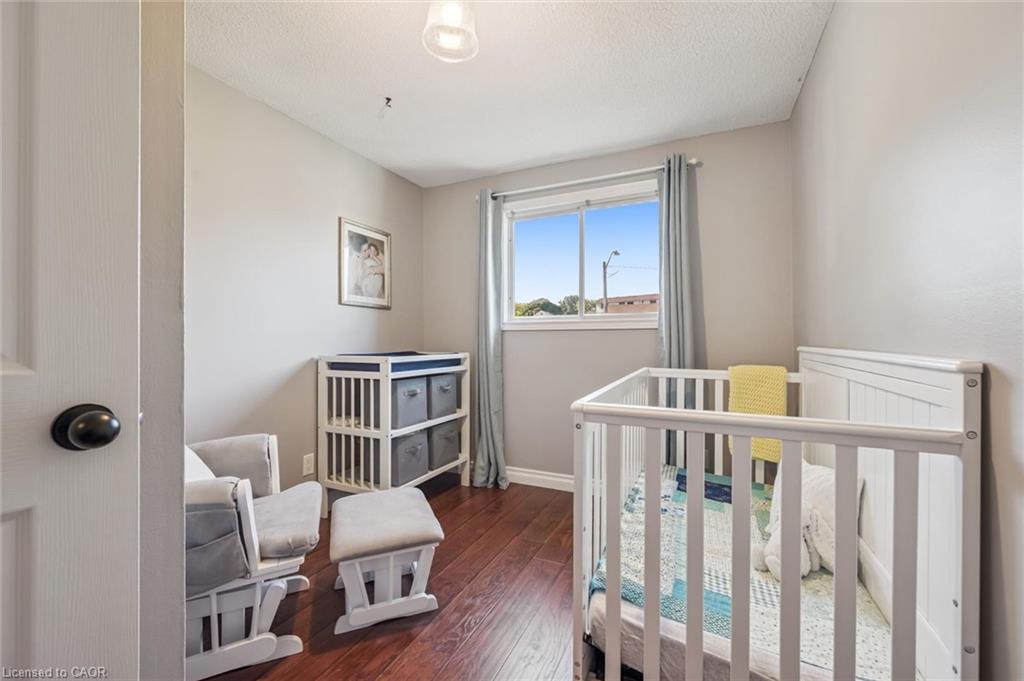 460 Parkview Crescent Property Photo 18