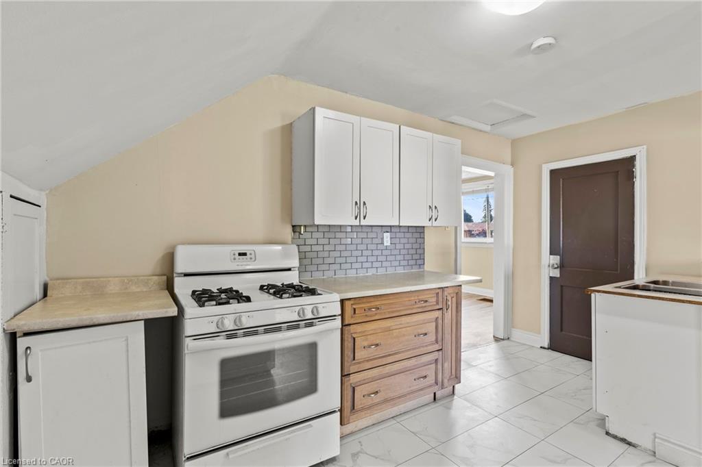 1 West Street N Property Photo 5
