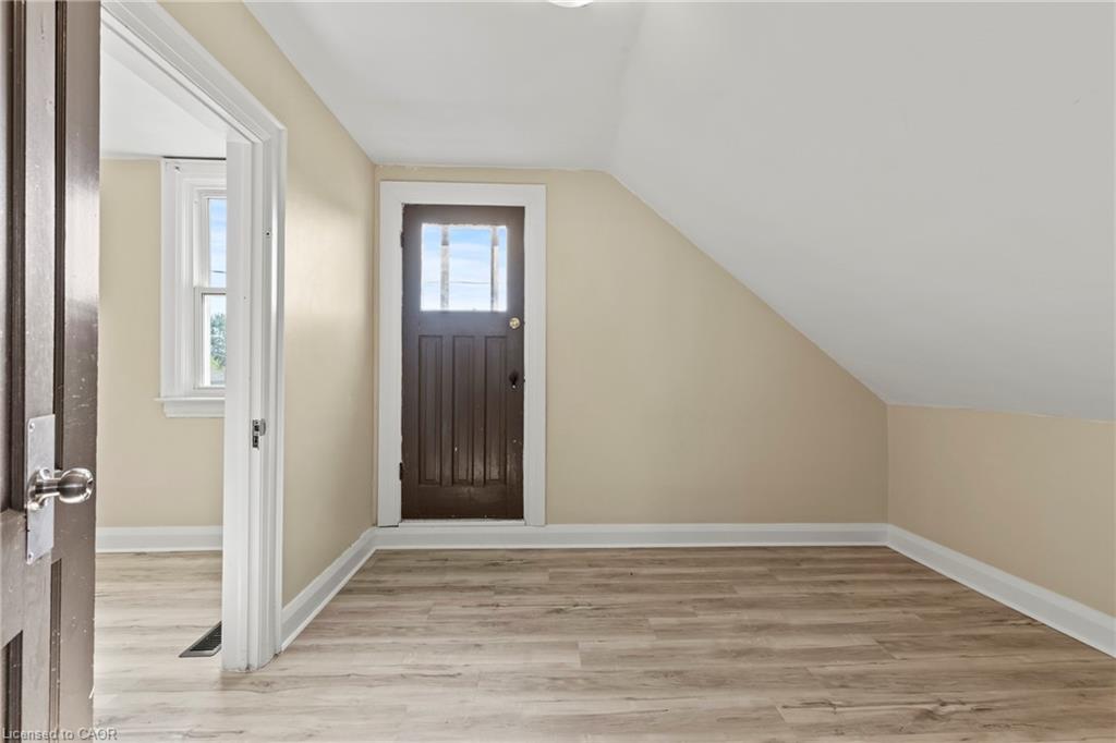 1 West Street N Property Photo 16