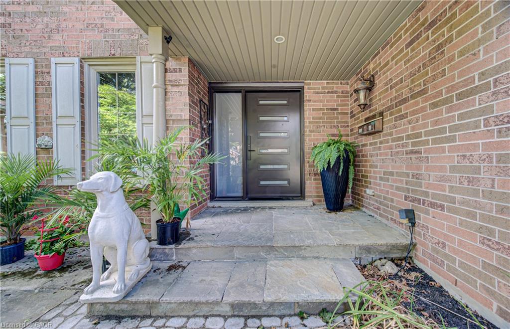 7 Stock Court Property Photo 3