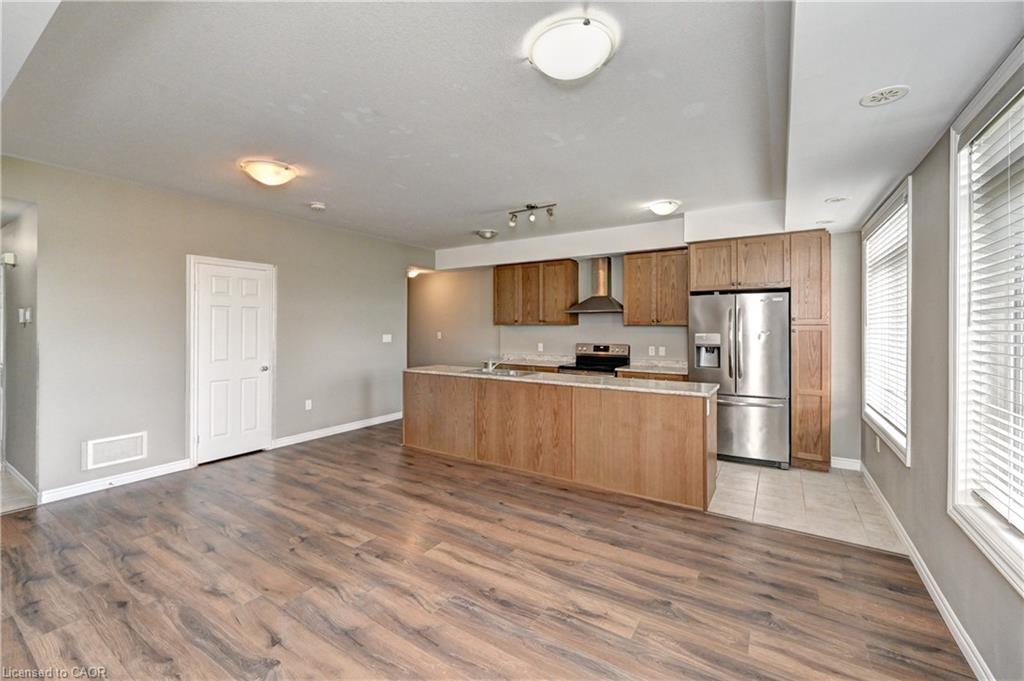 102 Wheat Lane Property Photo 3